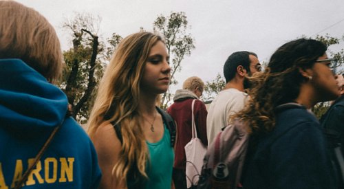 Almost half of British Columbians don't know their neighbours